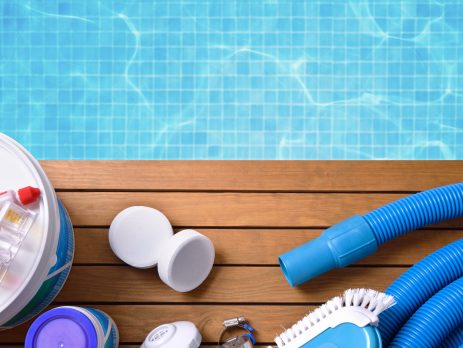 Chemical products and tools for the maintenance of the pool