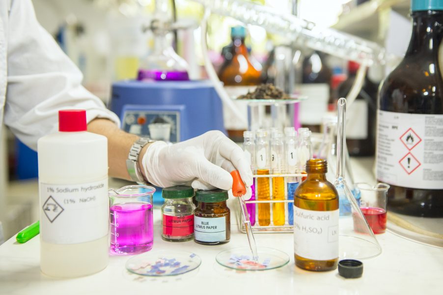 What is the Difference Between an Acid and a Base? The Chemistry Blog